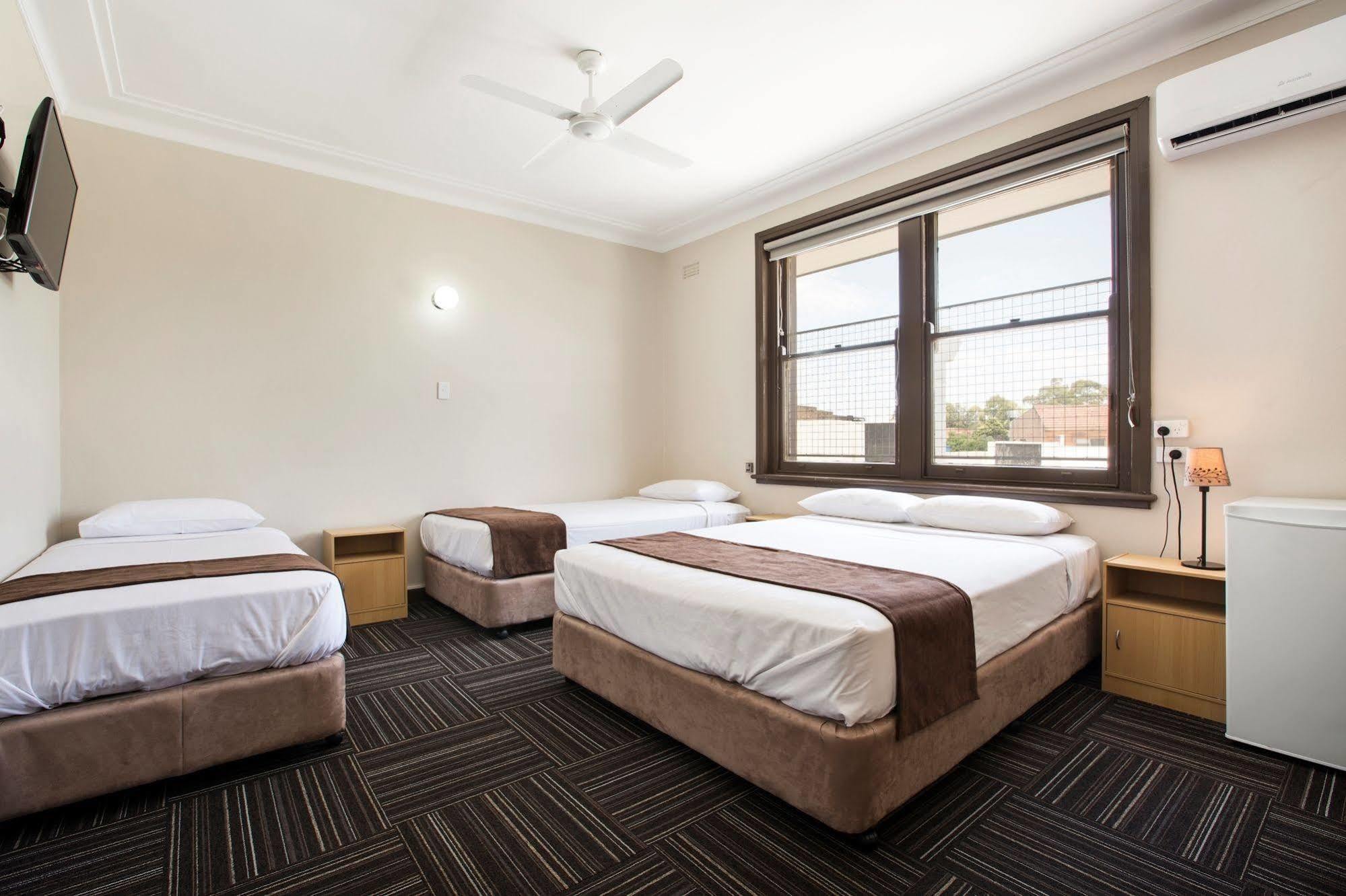 Toongabbie Hotel Blacktown Exterior foto